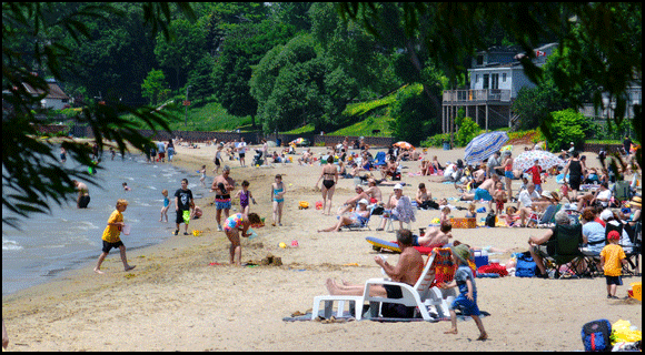 Photograph of Port Dover Beach on the Gold Coast,  real estate search form for property, lakefront property and cottages in Port Dover, Turkey Point, Simcoe and Long Point, on the Gold Coast, in the South Coast of Ontario on Lake Erie in Norfolk County